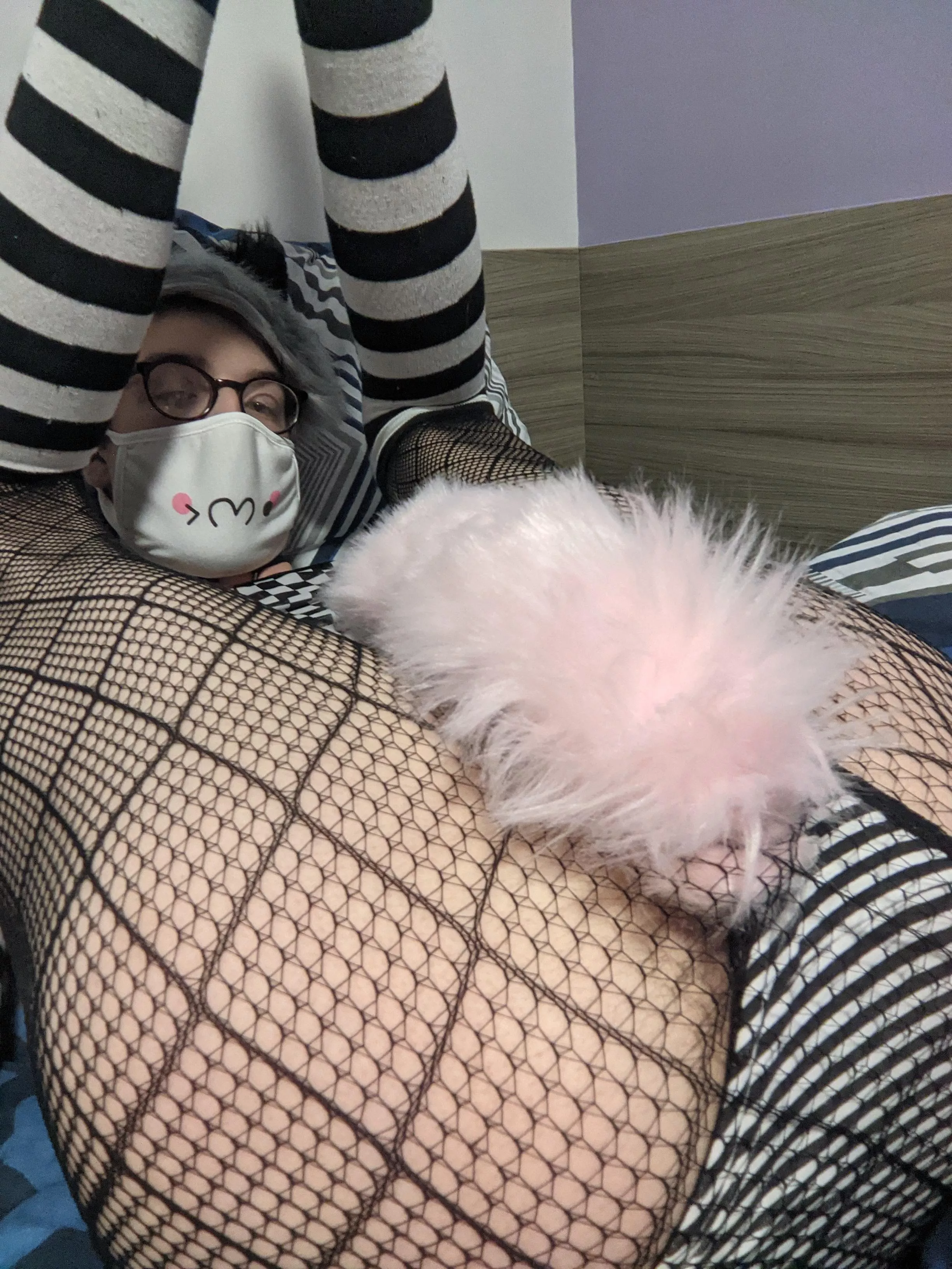 Someone give me tasks to do. I'm thirsty 💦💦