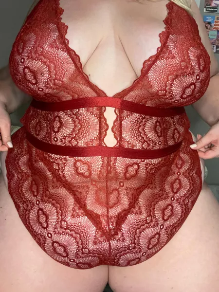 Someone play with me pleaseeee 🔥✨ I’ve been naughty 😈