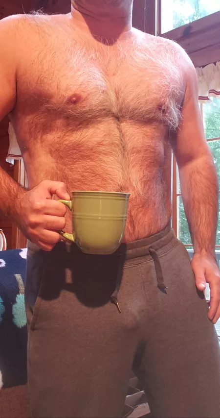 Sometimes pictures are taken for good reasons. Like this one, because it's finally chilly in the morning and I hear Jerry asking Elaine if women know about shrinkage 😅