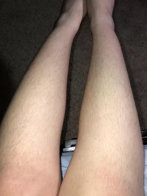 Stopped shaving last month because I had surgery and physically couldn’t… now that I’m healed, though, I think I like this. It’s so freeing and soft!