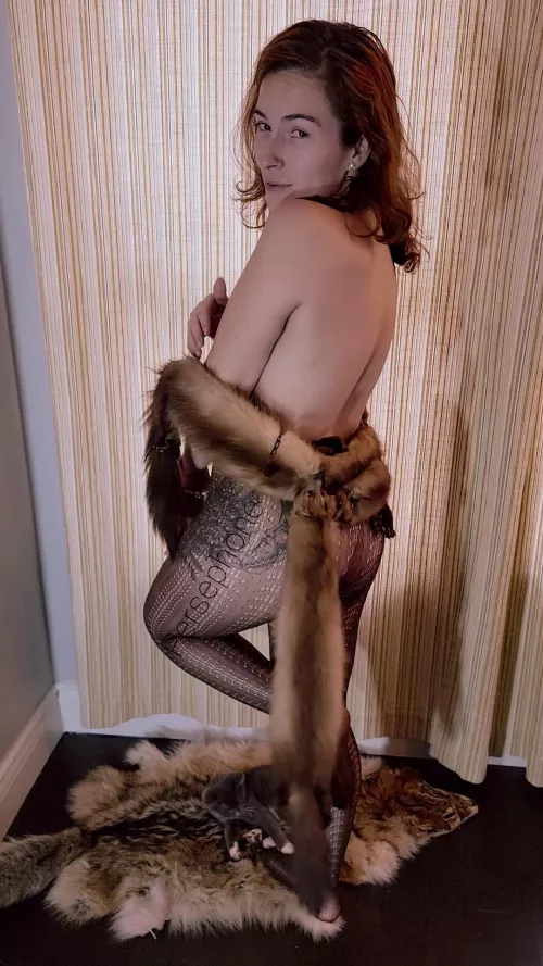 Such a retro vibe,.. orgy?