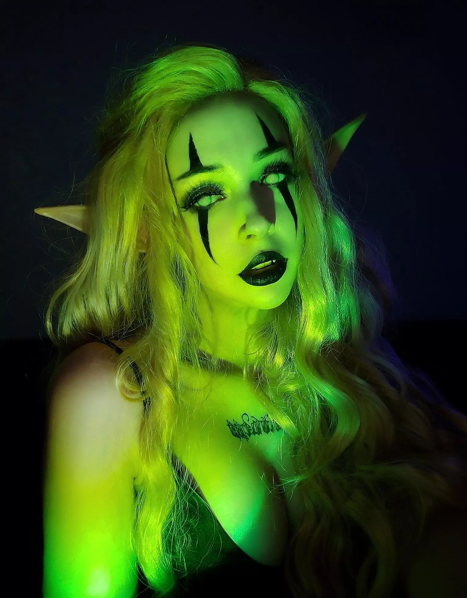 Technically not a cosplay, but here's my dnd character ♡