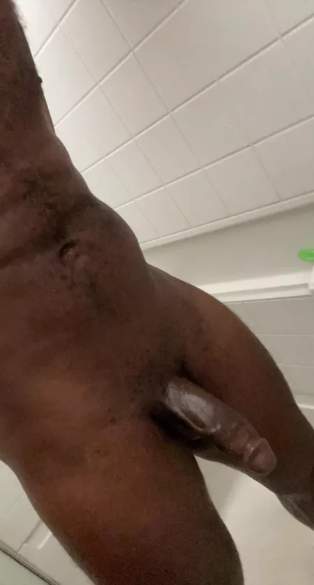 That vein on my dick gets real big when it’s time to play
