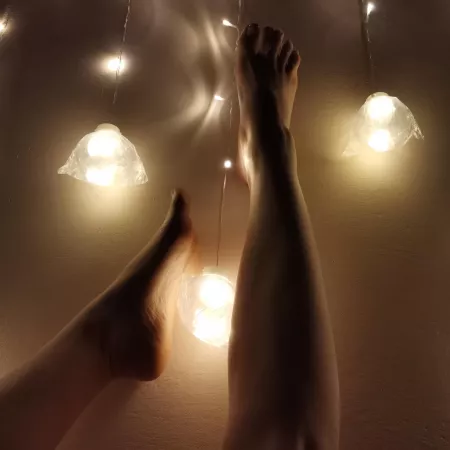 That’s how I decorate my room, how do you like it? ✨💡🪅