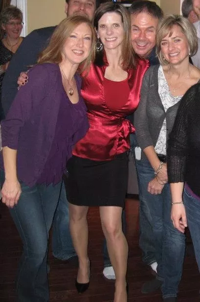 The classy lady is taller, stronger, and more fit than the other2 ladies, and also has bigger boobs than both of them put together! The classy lady is taller, stronger, and more fit than the other2 ladies, and also has bigger boobs than both of them put together!