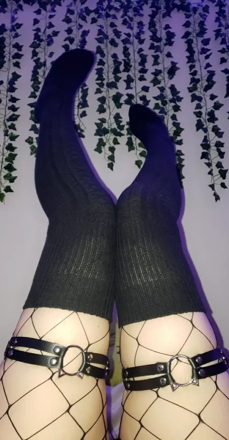 The socks, fishnets, and kitten garters stay ON during sex~ 😈🖤