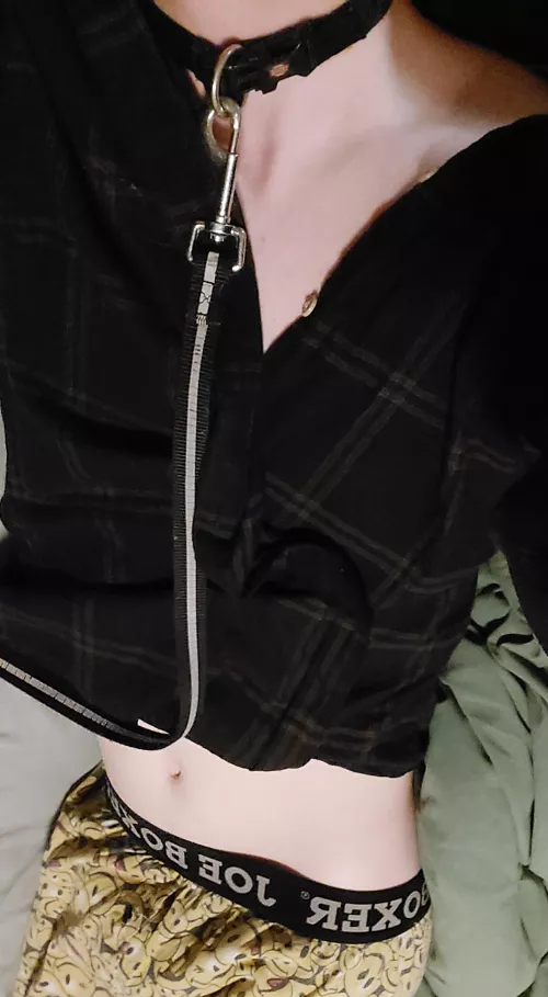 There's empty space next to me >~< w- wanna take it?