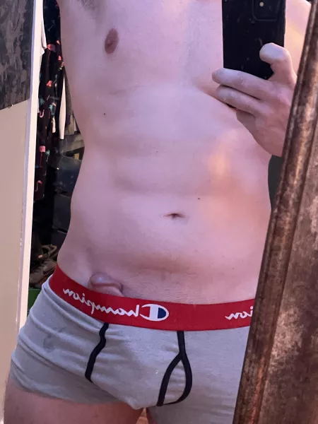 These briefs just don’t keep it in