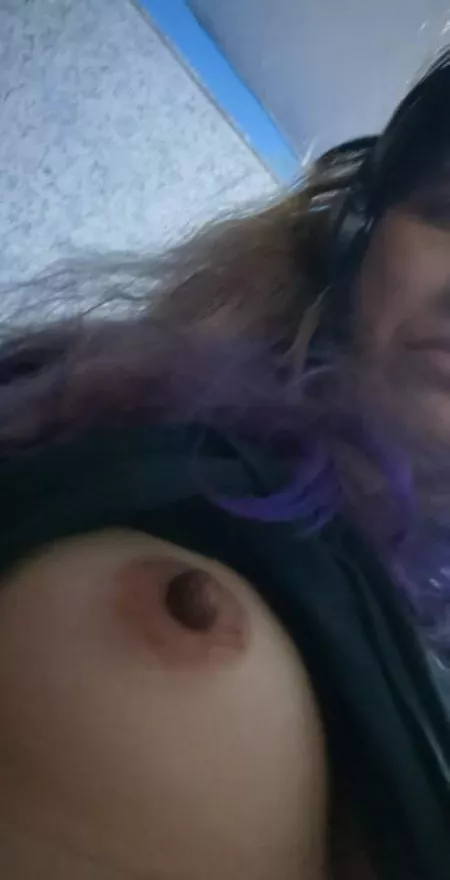 They dared me… so I complied! With my former boss (and ex), perks of joining the meeting early [F]