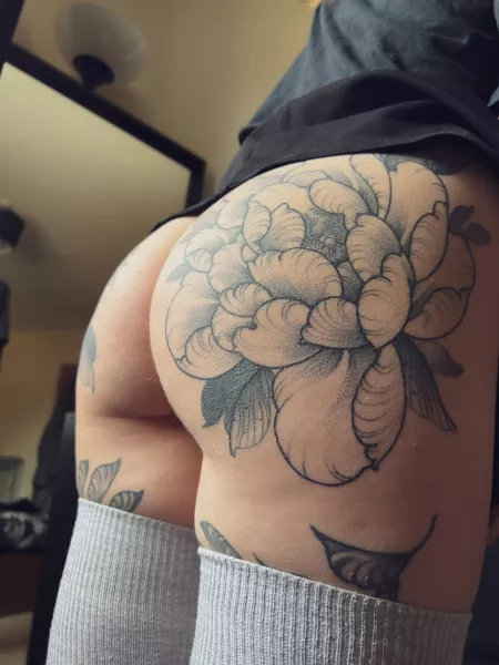 Thick thighs and cheeks