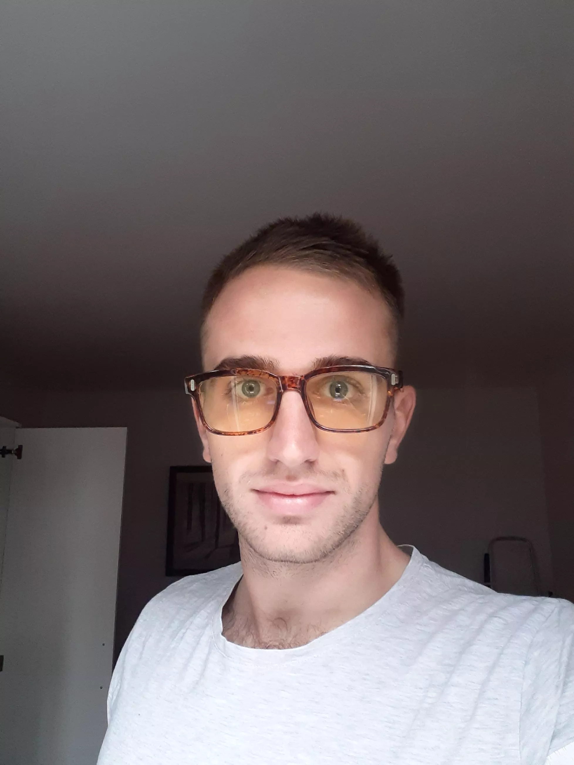 This are my new glasses that protect my eyes by removing blue light, are they ok on me, what do you think? ๐ This are my new glasses that protect my eyes by removing blue light, are they ok on me, what do you think? ๐