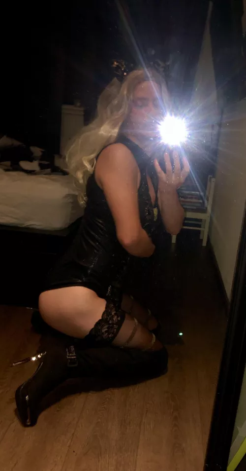 This ass need to be submissive and be fild and pegged 😍