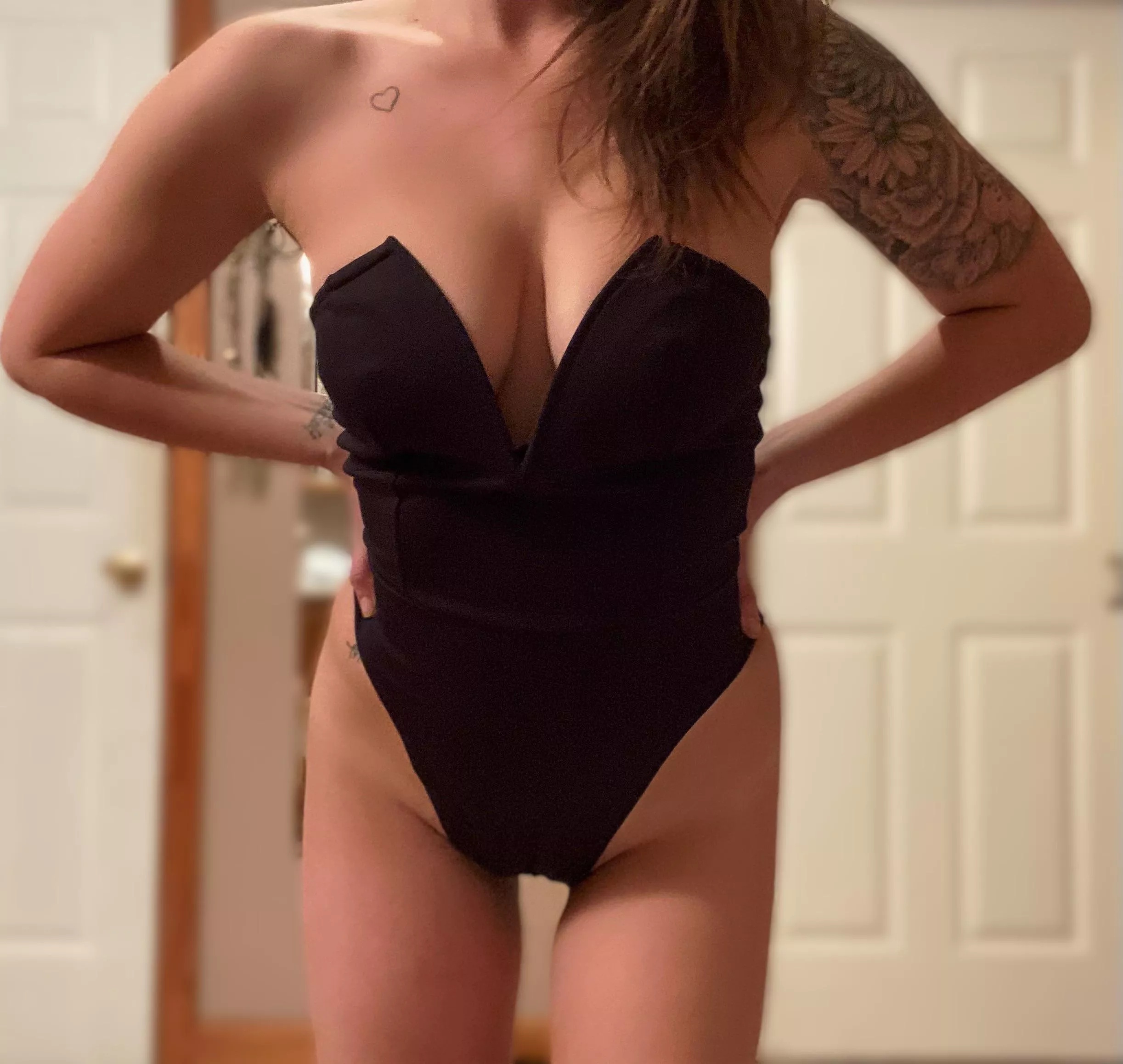 This bodysuit makes me feel sexy af π₯΅my OF is free but I love getting tips for my sexy content π find me fans xoxo This bodysuit makes me feel sexy af π₯΅my OF is free but I love getting tips for my sexy content π find me fans xoxo