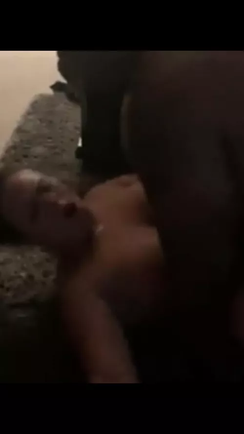 This is a video but I can’t upload it here so dm if you want it (this is someone mommy that I fucked she tries to protect her son from his bully)