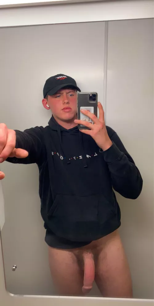 This sub seems pretty inactive… anyone here?