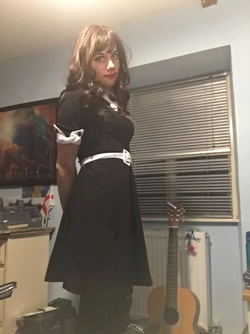 Thought I would post an old photo to my new alt! I am buying some new clothes and makeup so hopefully I can post that soon!! Hope you think I look cute!