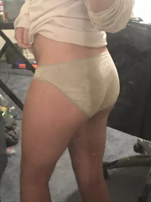 Thought I’d share my twink ass here!