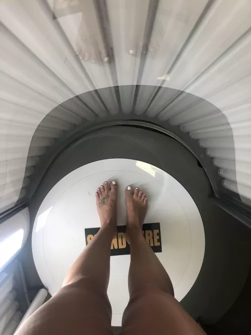 Thought my legs looked extra soft today. What do you think? ❤️