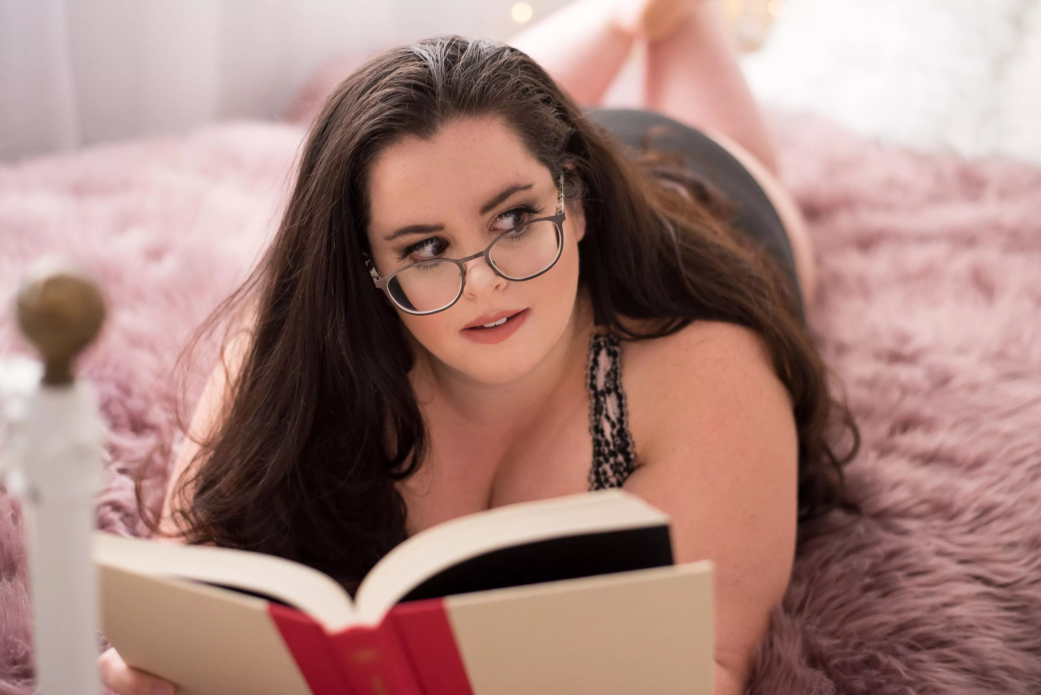 Throwback to my first ever boudoir shoot. 👏🏻 now I’m addicted.