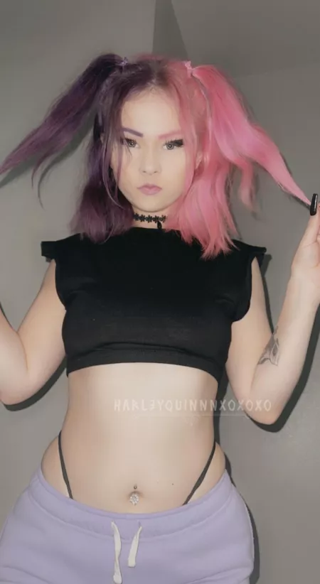 To the 6 who see this, would u pull my hair while u fuck me 🥺😈✨