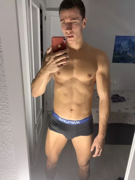 Took my shorts off and realized I was hard😮