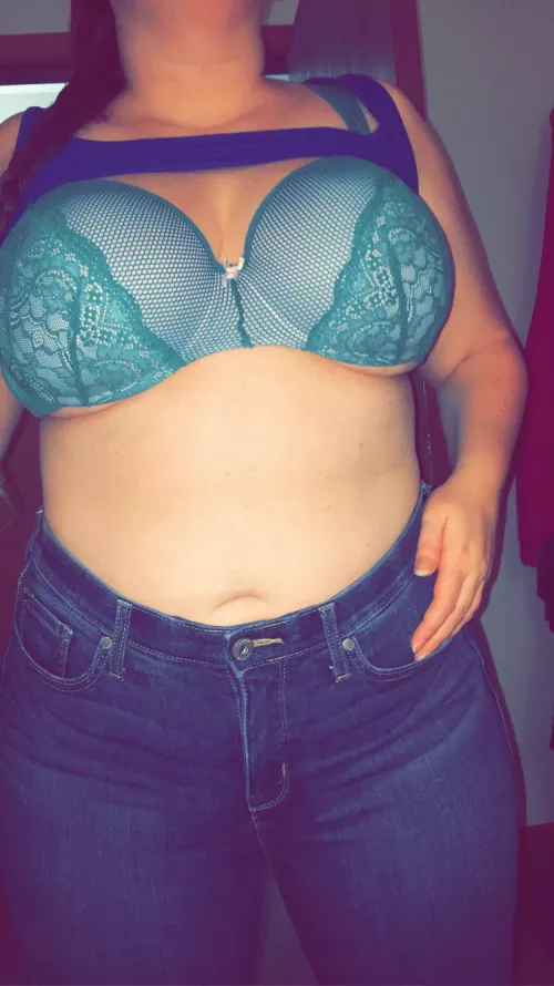 Trying to escape out of the bottom 🤷🏻‍♀️