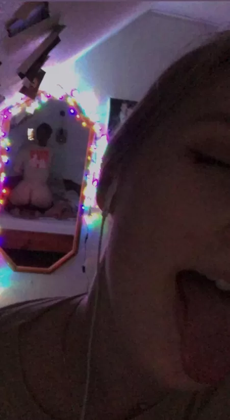 UPVOTE for 5 NUDES from me!😈 Join my free OnlyFans top 1.5%💦 (link in comments)