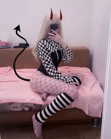 wanna hangout in my room with me?😉