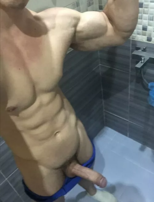 Wanna help me take a shower after work out?