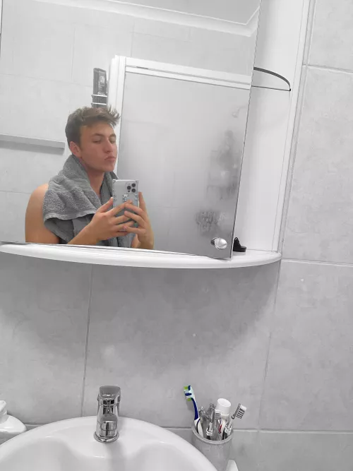 Wanna jump back in the shower with me 😽🔥