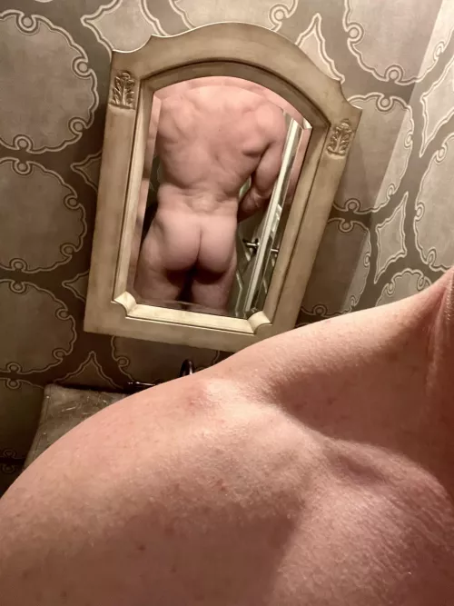 Was told by another Redditor that my ass was fra(m)ed like a work of art