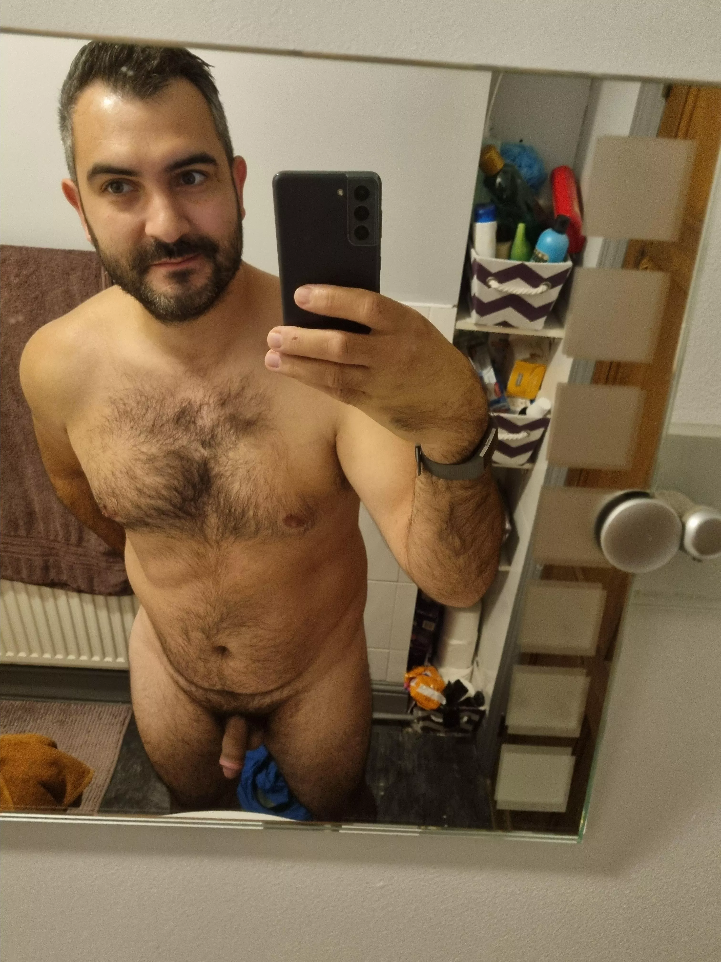 Well after a hectic week with work, broke down car, possible fractured hand (may go hospital today) and back training at the gym. Here a Saturday morning selfie before overtime Well after a hectic week with work, broke down car, possible fractured hand (may go hospital today) and back training at the gym. Here a Saturday morning selfie before overtime