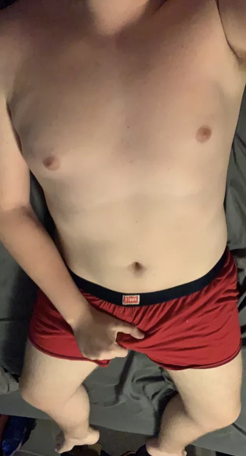 Well I’m 18 now so I guess it’s time to come to terms with my (bi)Sexuality. I’m not sure if I’m a cub but I have a similar body type to some of the guys here so hopefully you can appreciate my pic haha. (More info about me in comments)