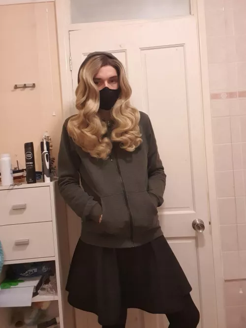 What to do when you can't decide between keeping warm and looking feminine? Fail at both!