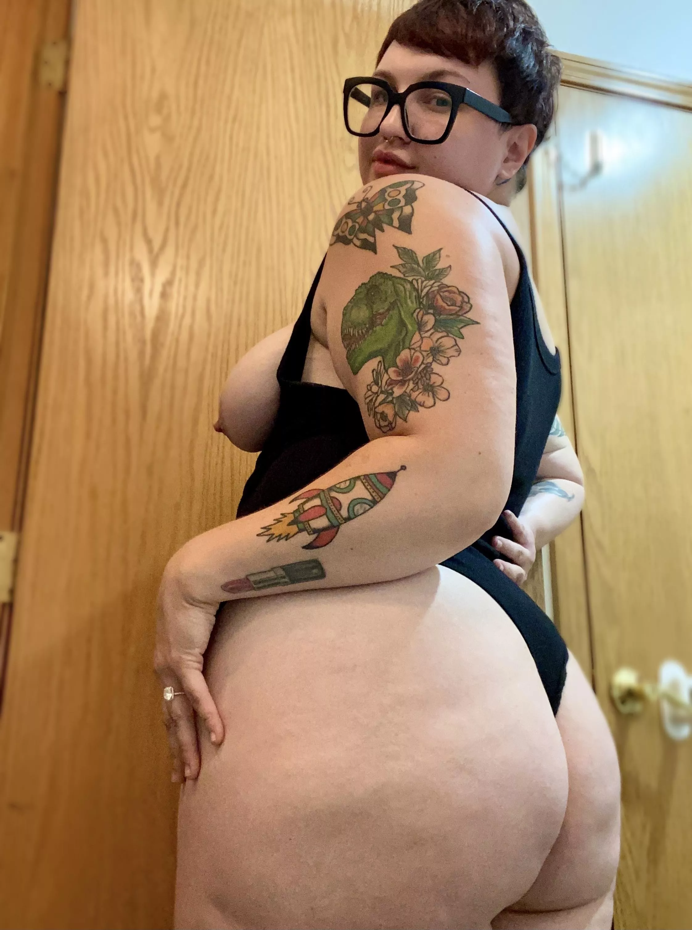 What you canโt see is that Iโm dripping wet from my morning play session. Come take this off of me and have a taste ๐ What you canโt see is that Iโm dripping wet from my morning play session. Come take this off of me and have a taste ๐