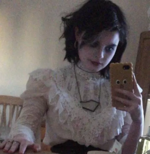 what’s the consensus on this look where I looked like the woman from insidious?