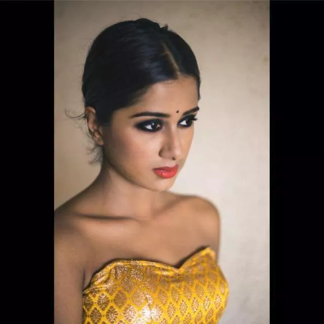 White men really need to give Indian women a chance to serve them. They'll then realise how submissive Indians truly are to the white master race. White men really need to give Indian women a chance to serve them. They'll then realise how submissive Indians truly are to the white master race.
