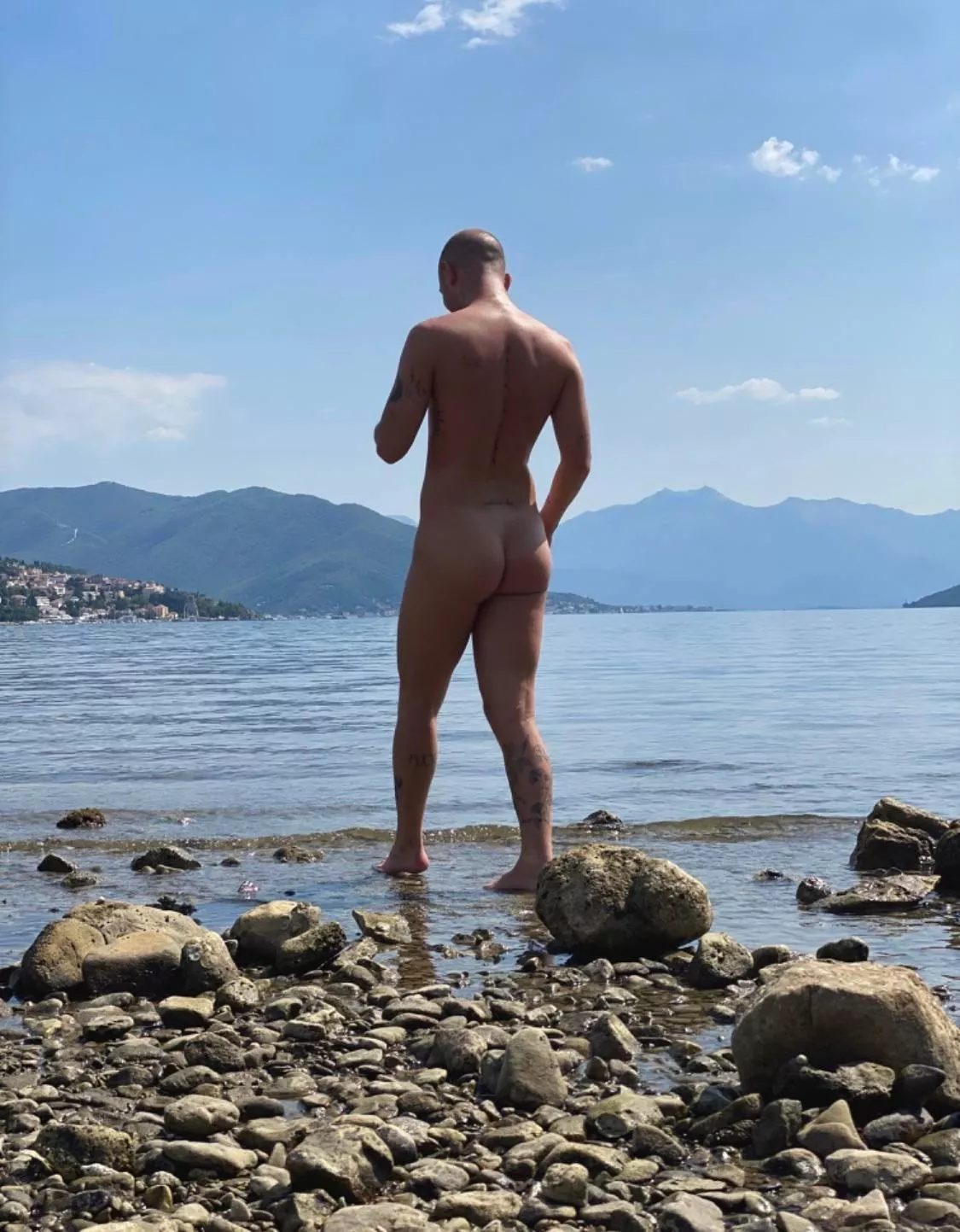who else is happy no nut november is over? 🐷