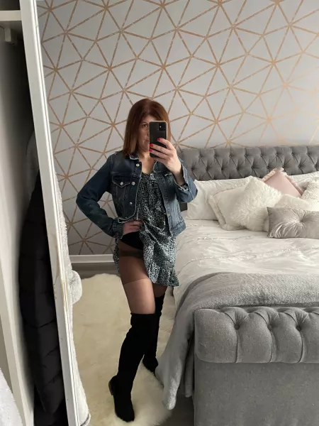 Who else loves thigh high boots with pantyhose and a short dress 💋