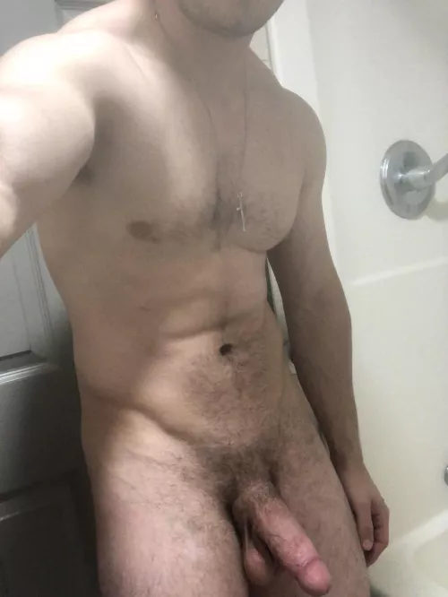 Who else wakes up horny??