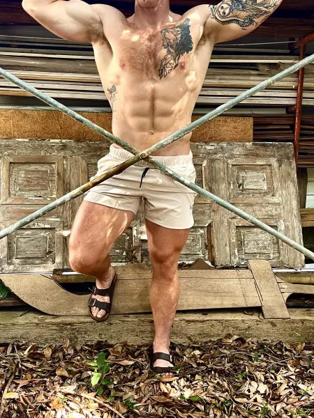 Who says jocks can’t wear Birkenstocks? 🤷‍♂️