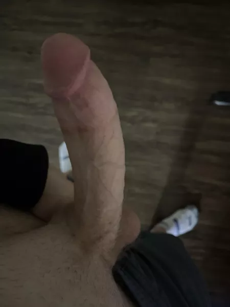 Who wants my cum?
