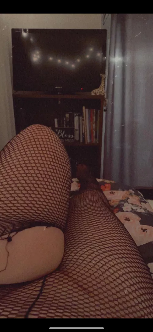 Who wants to rip them off the rest of the way? 😈😍