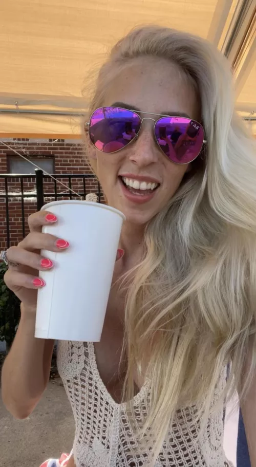 Who wants to wear a bra anyway😉💋