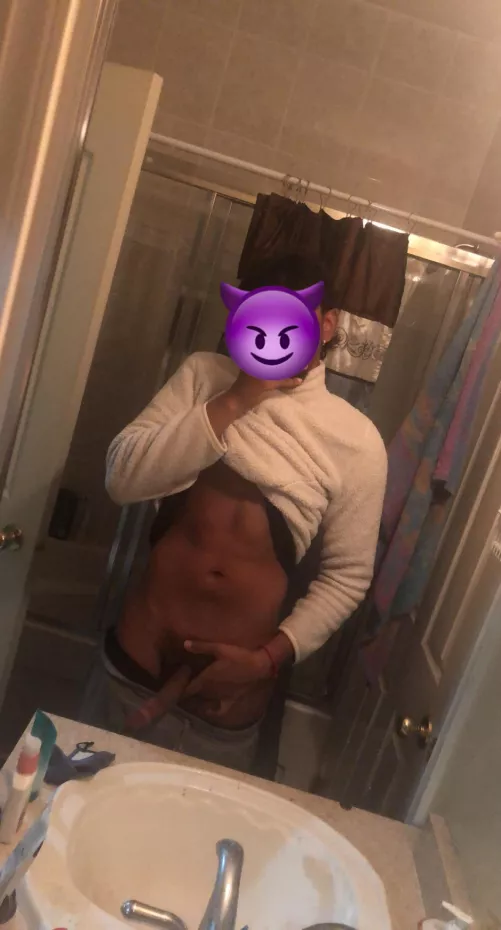 Who’s my lil slut😈