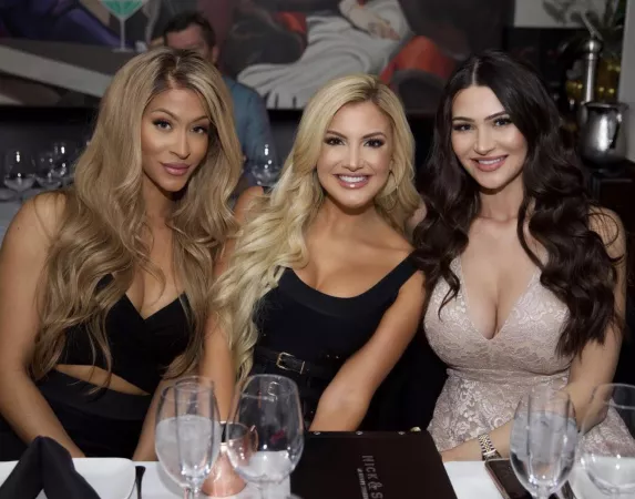 Who’s the wifey? 🤔