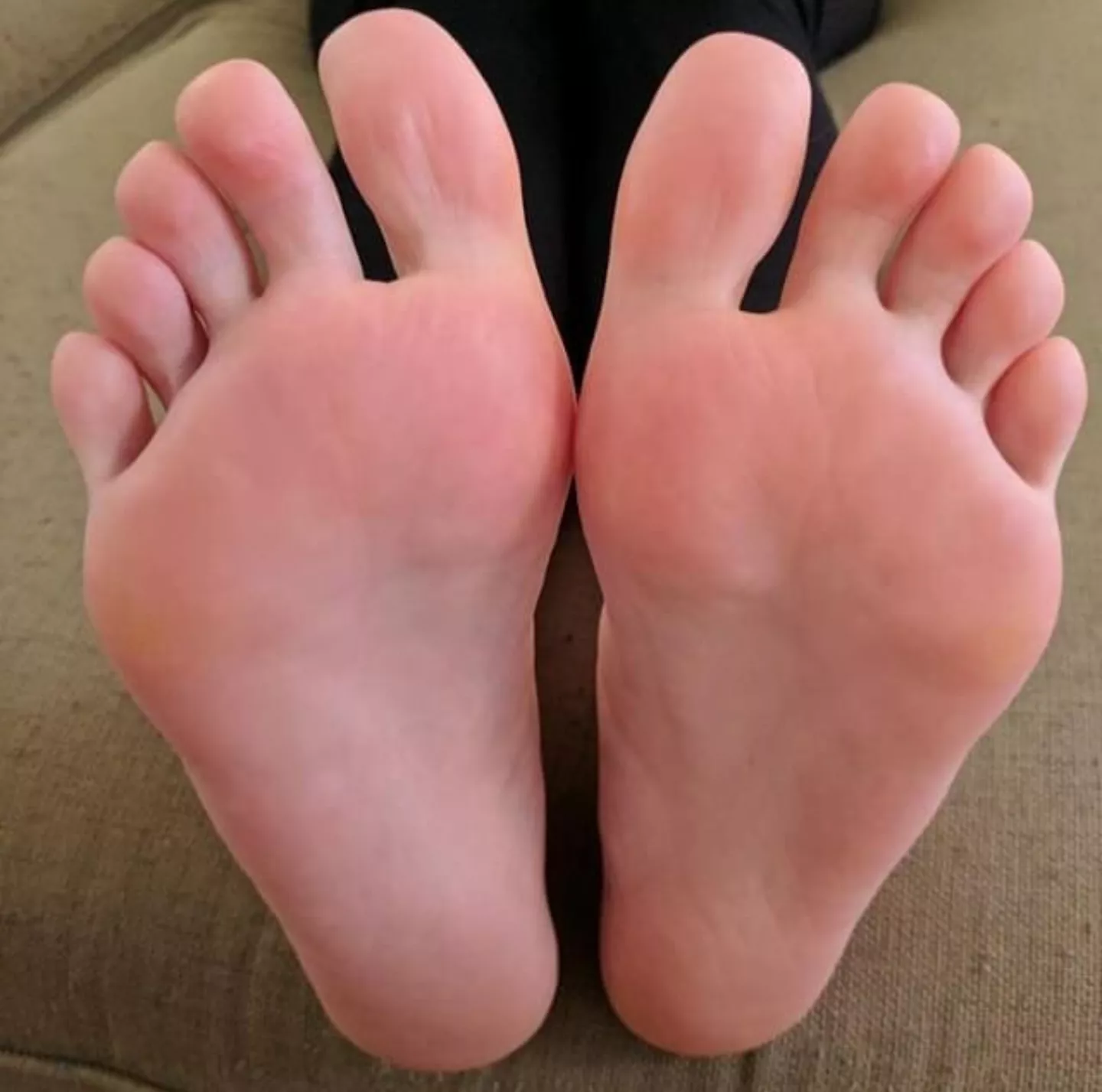 Will you moisturize my soles please? Will you moisturize my soles please?