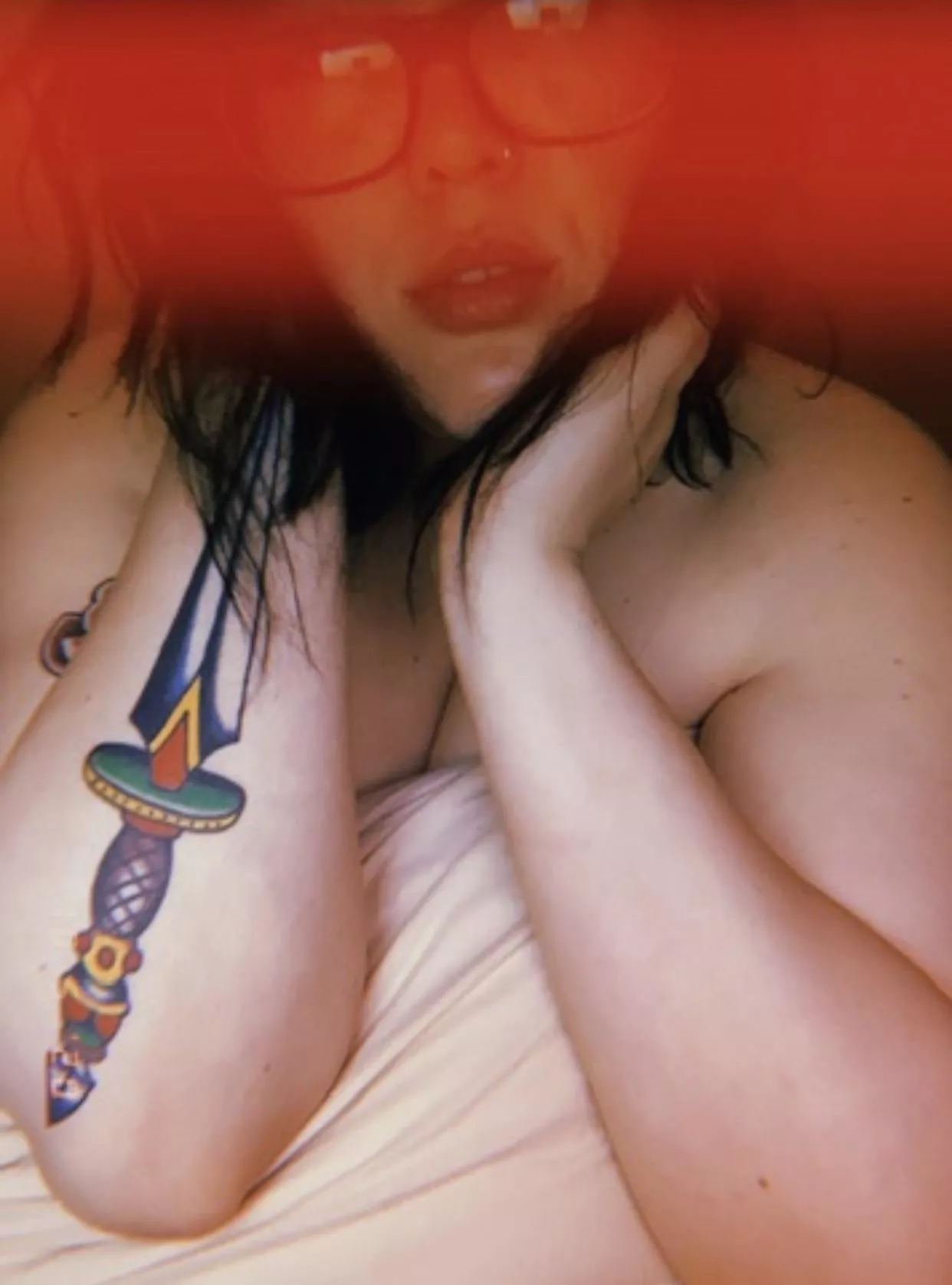 Wish I could be hanging around naked in bed right now 🖤 (31f)