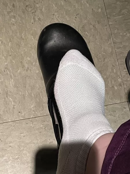 Working my ass off tonight and these babies are super sweaty!!! I’m sure you’d love to take a sniff of a nurses socks. I work a minimum of 12hrs a day in them. DM if interested.