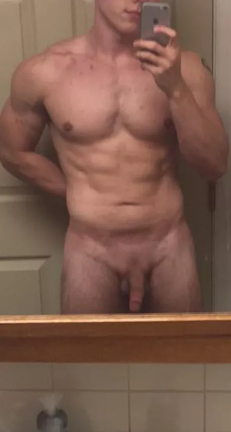 Working out just means I’m going to be horny as hell when I get back 🥳 (M)